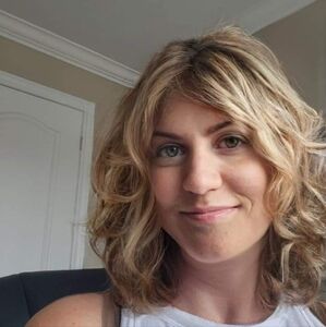 Meet your Posher, Angie